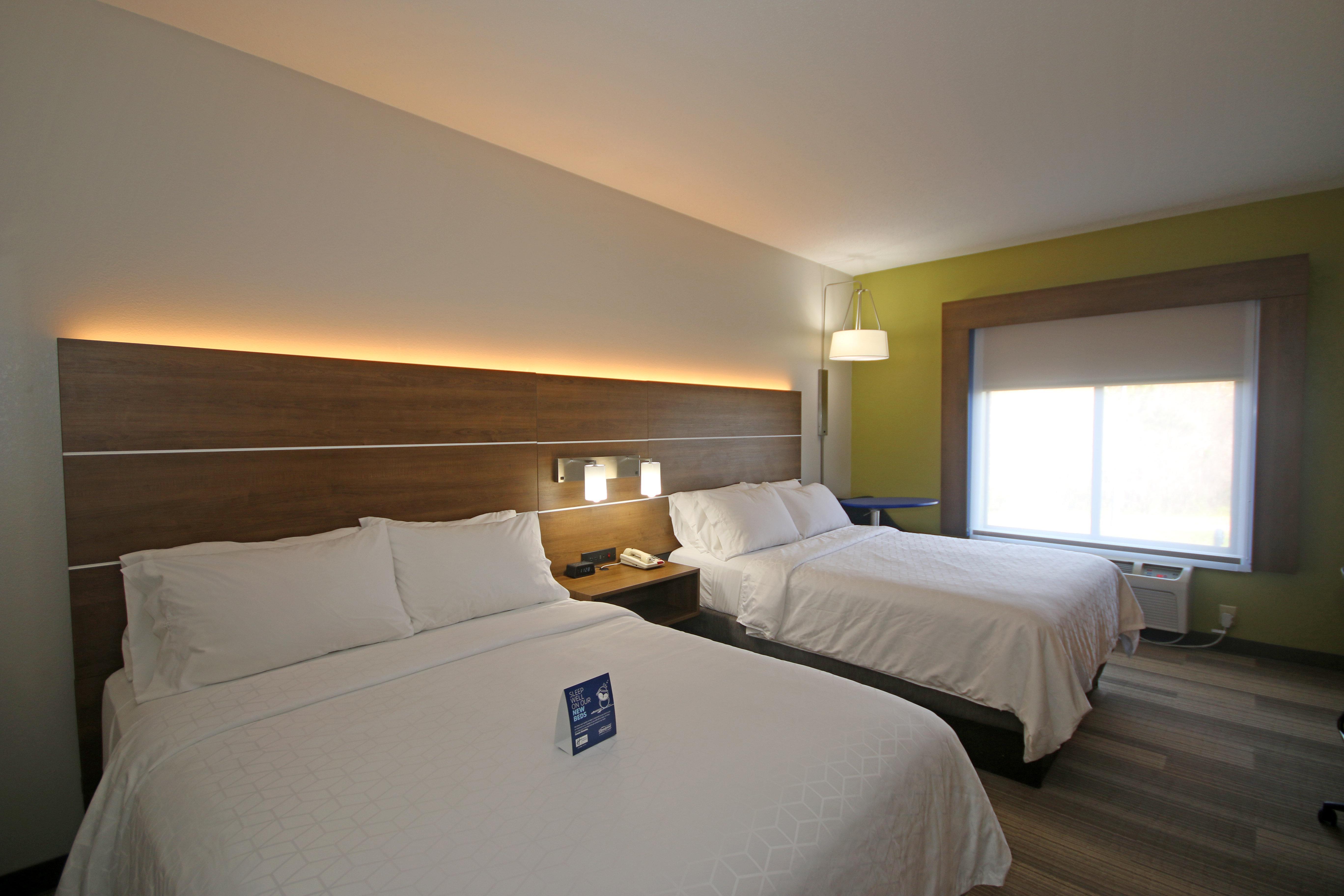 Holiday Inn Express Hotel & Suites Greensboro-East By Ihg Bagian luar foto