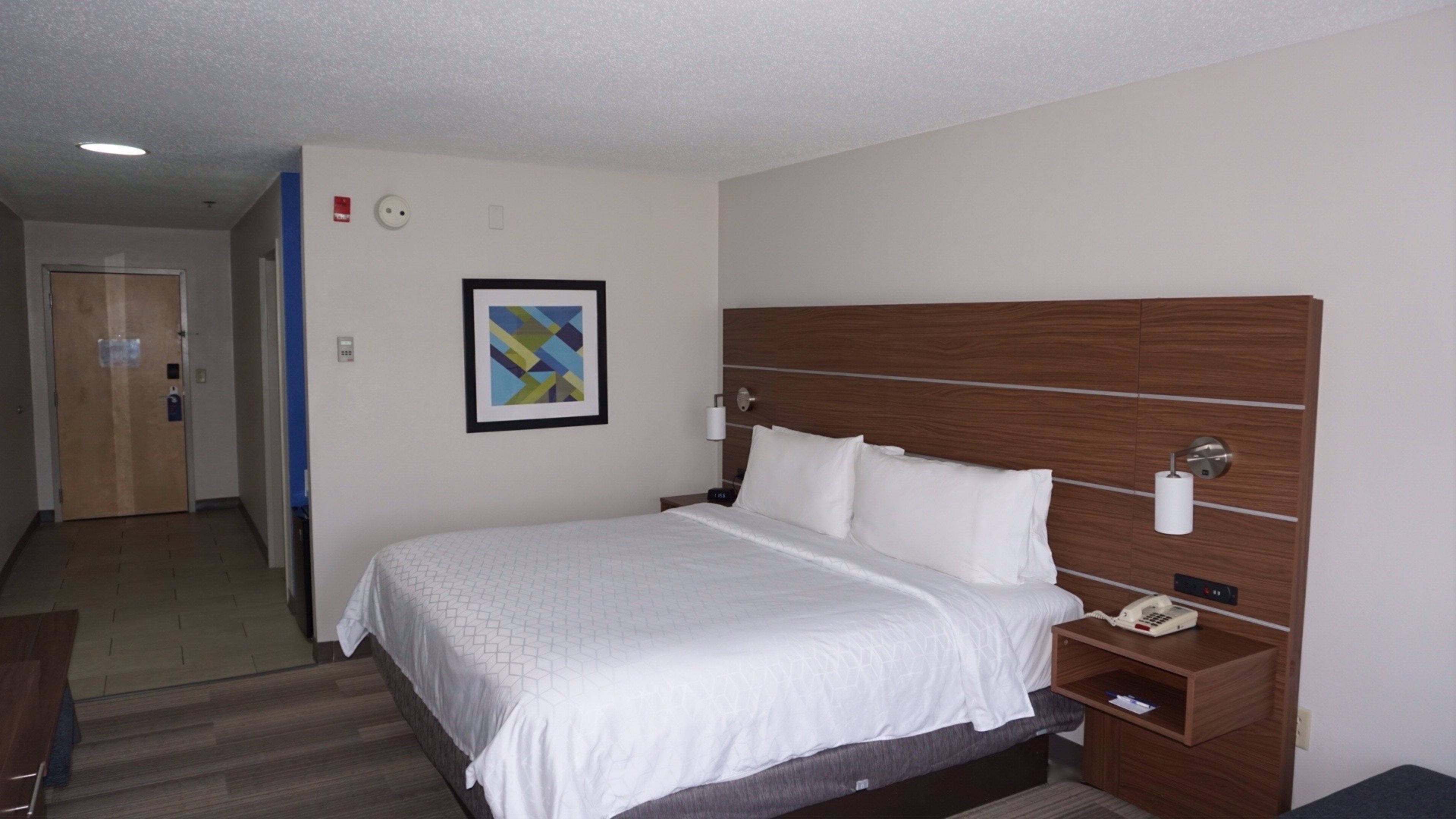 Holiday Inn Express Hotel & Suites Greensboro-East By Ihg Bagian luar foto