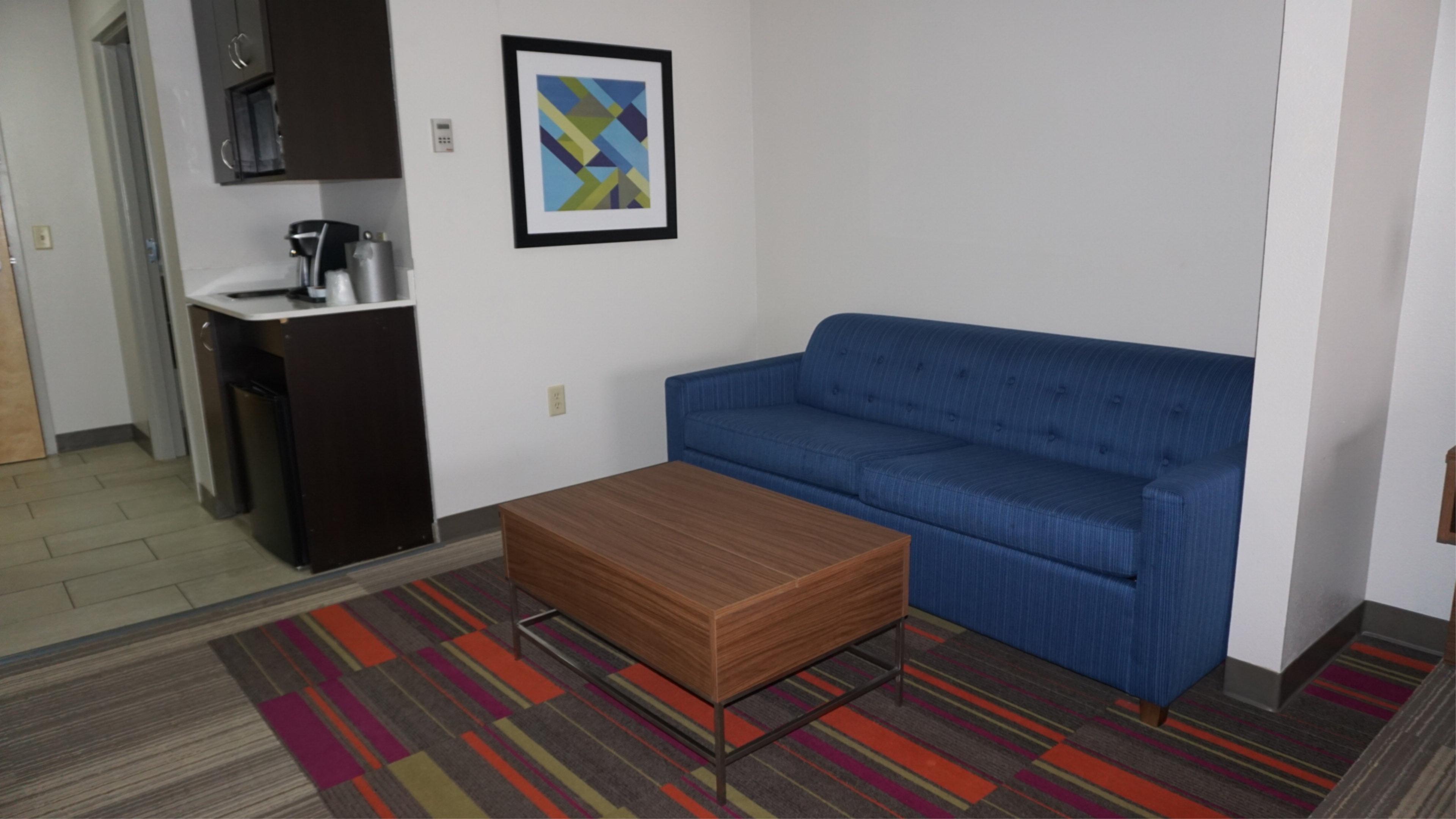 Holiday Inn Express Hotel & Suites Greensboro-East By Ihg Bagian luar foto