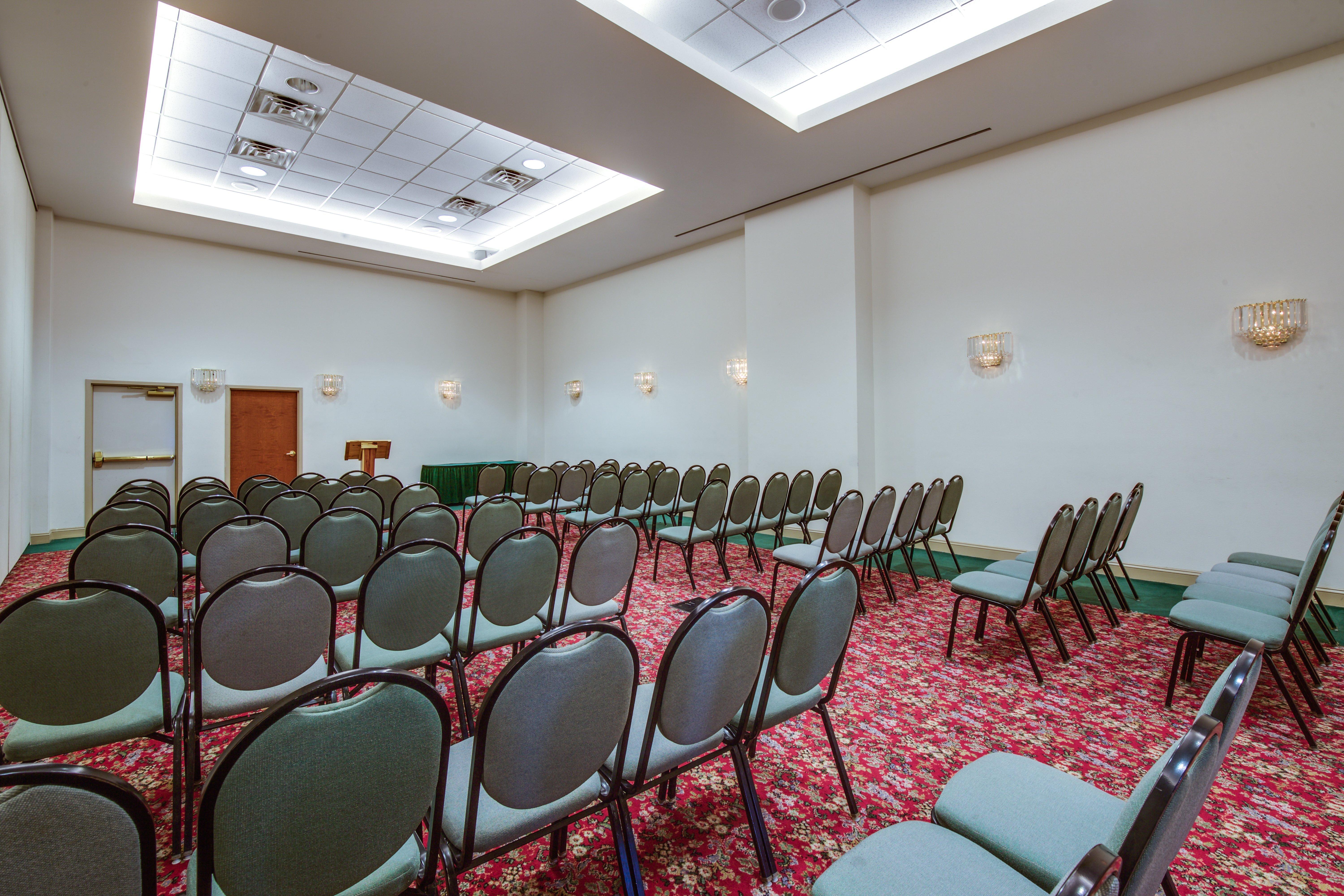 Holiday Inn Express Hotel & Suites Greensboro-East By Ihg Bagian luar foto