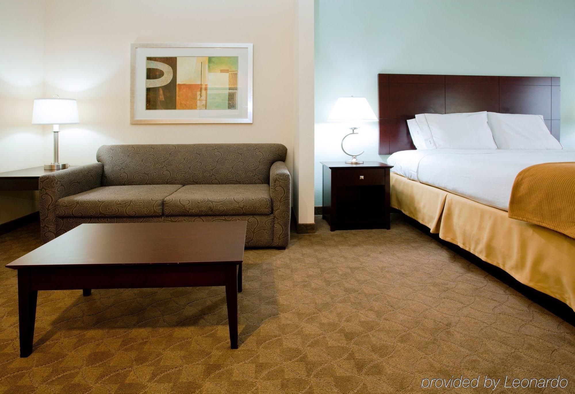 Holiday Inn Express Hotel & Suites Greensboro-East By Ihg Ruang foto