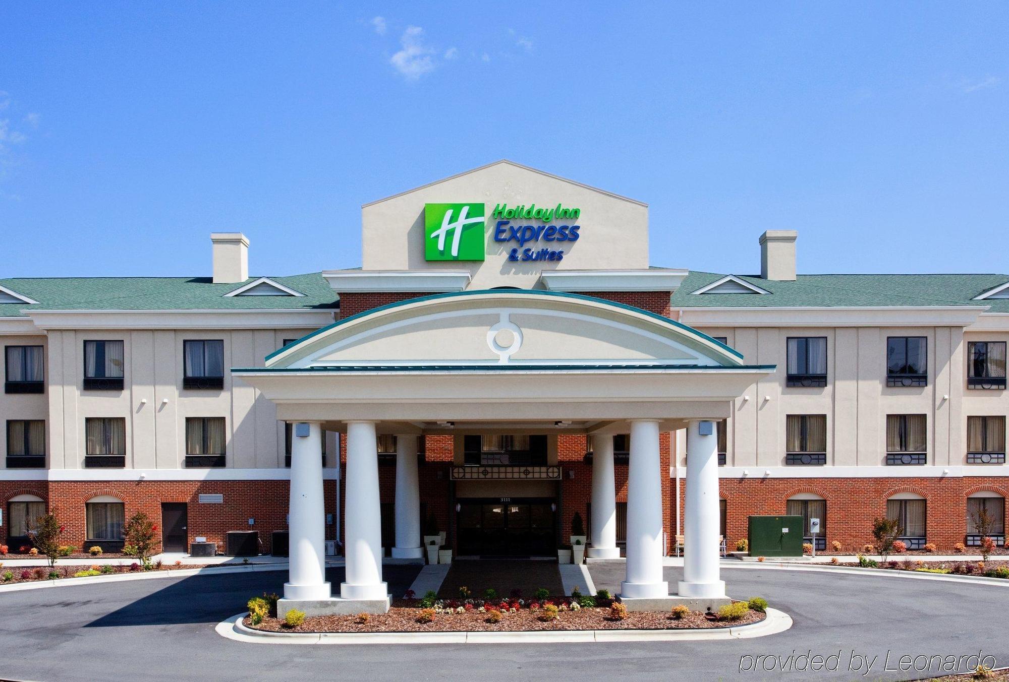 Holiday Inn Express Hotel & Suites Greensboro-East, An Ihg Hotel Bagian luar foto